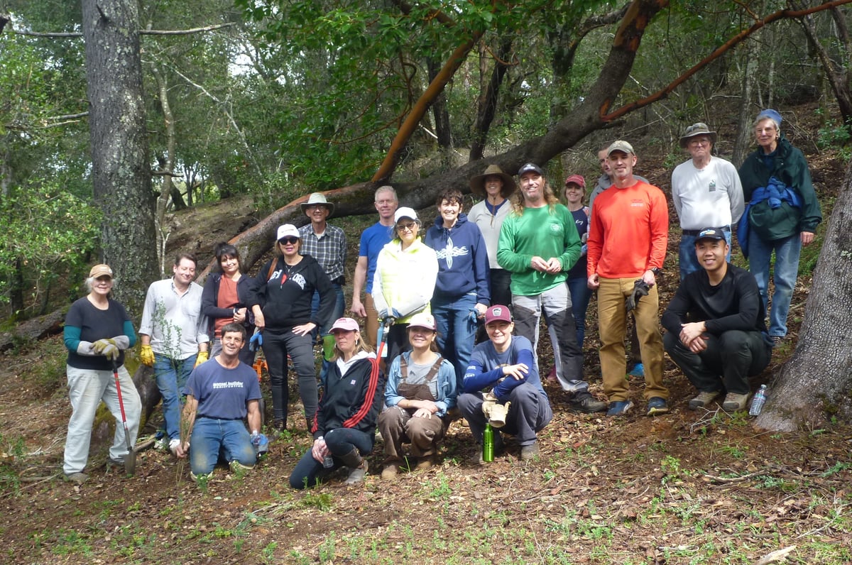 Midpen volunteers pose for photo
