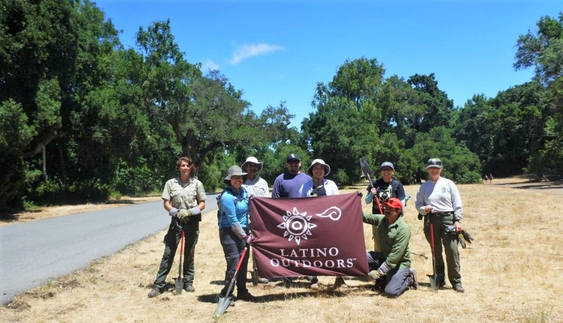 Latino Outdoors group shot with Midpen staff